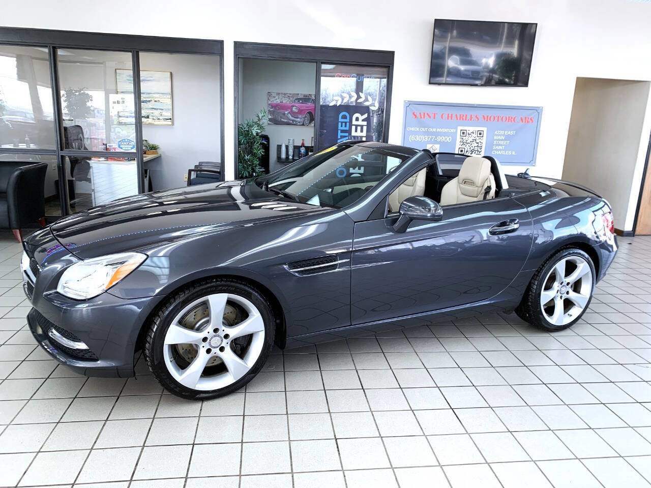 Used 2012 Mercedes-Benz SLK 350 image 2