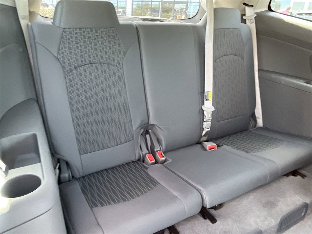 Used 2017 Chevrolet Traverse LT image 25