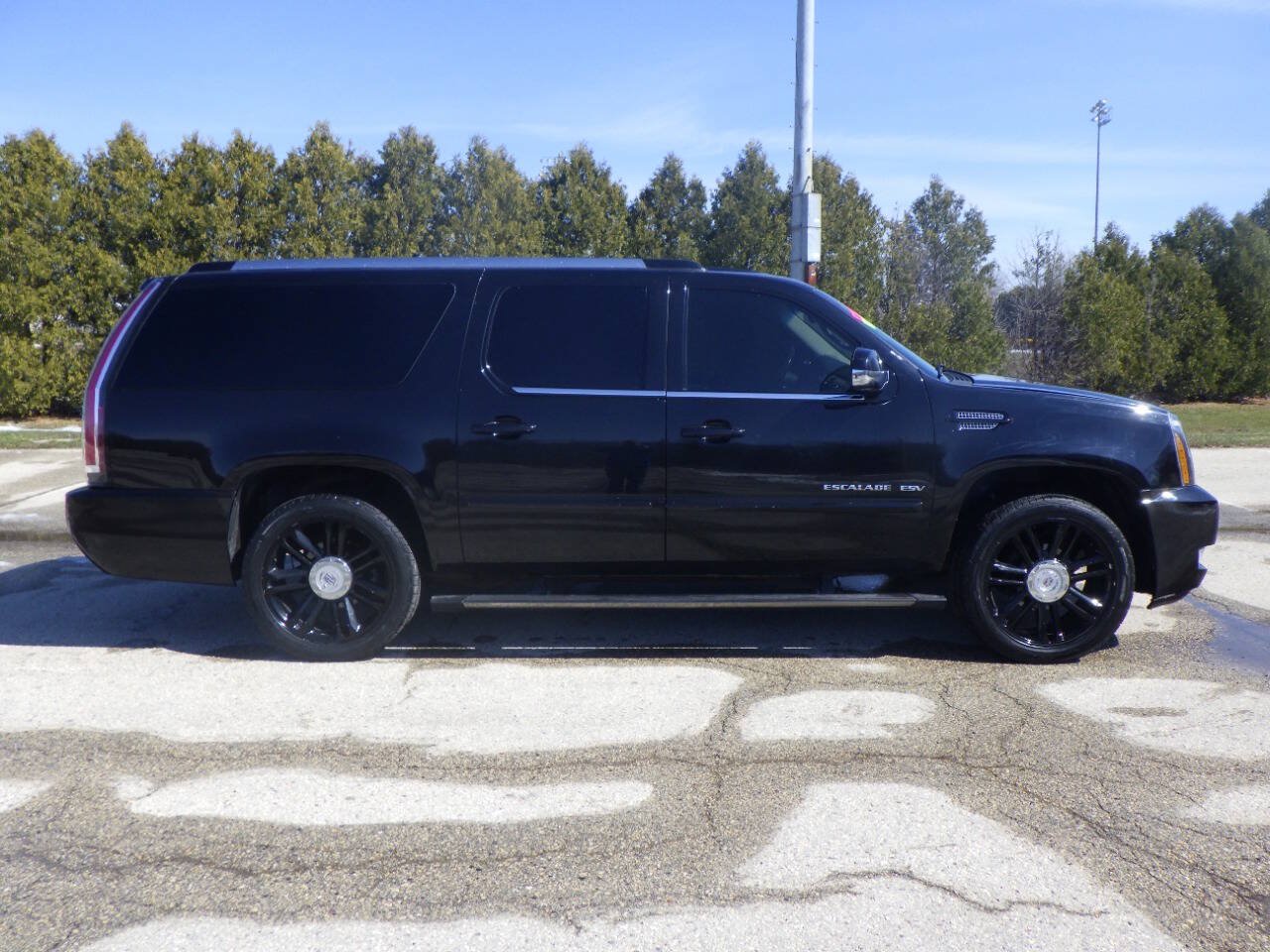 Used 2012 Cadillac Escalade ESV Premium AWD/4WD image 6