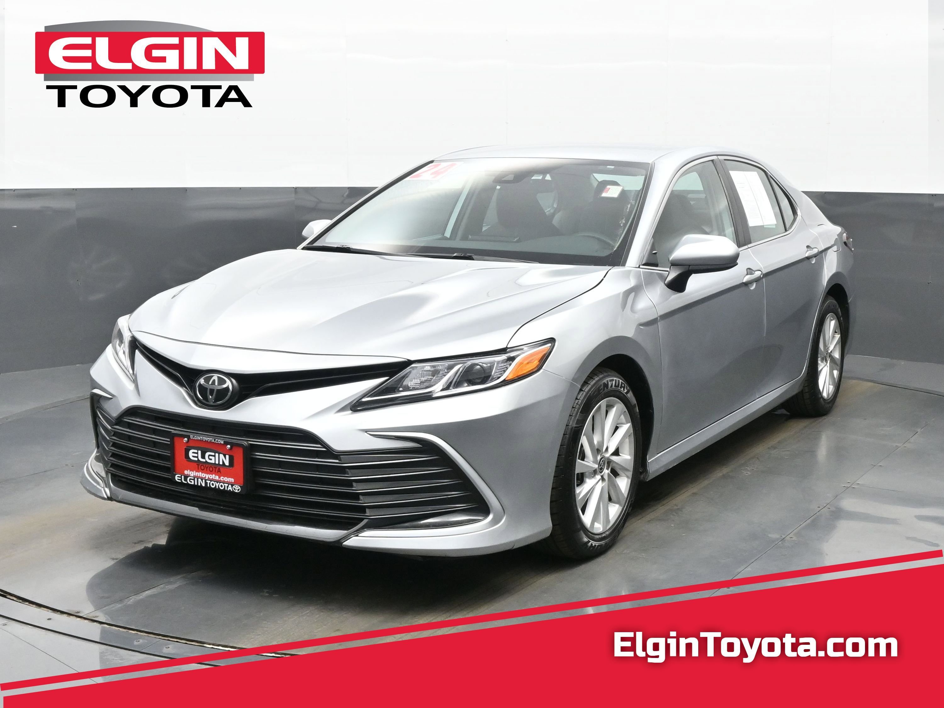 Used 2024 Toyota Camry LE image 1