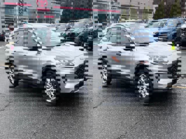 Used 2022 Ford Escape S image 3