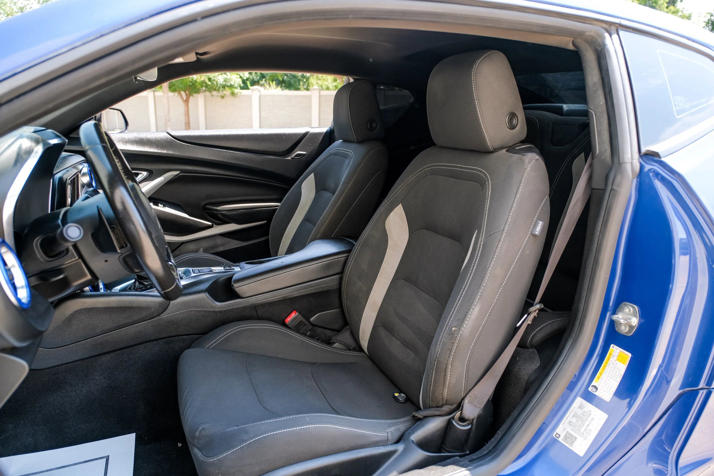 Used 2021 Chevrolet Camaro LT image 27