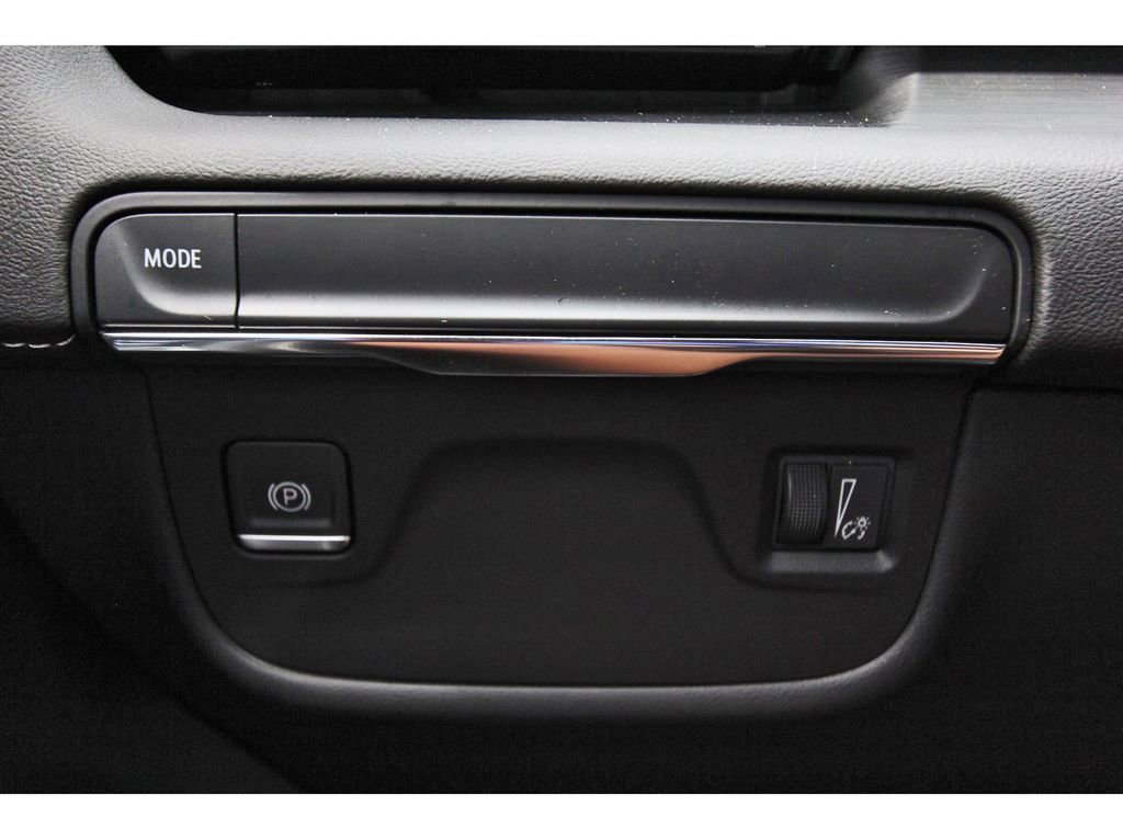 Used 2024 Cadillac Escalade Luxury RWD image 20