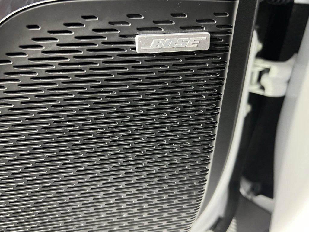 Used 2025 GMC Acadia Elevation image 23