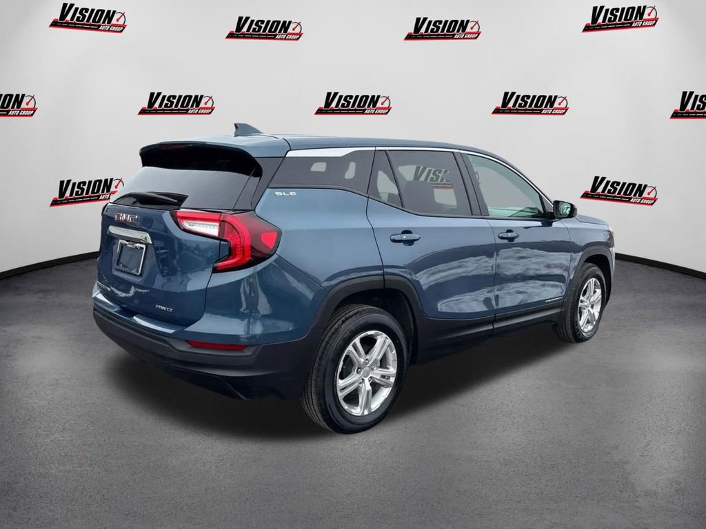 Used 2024 GMC Terrain SLE AWD/4WD image 5