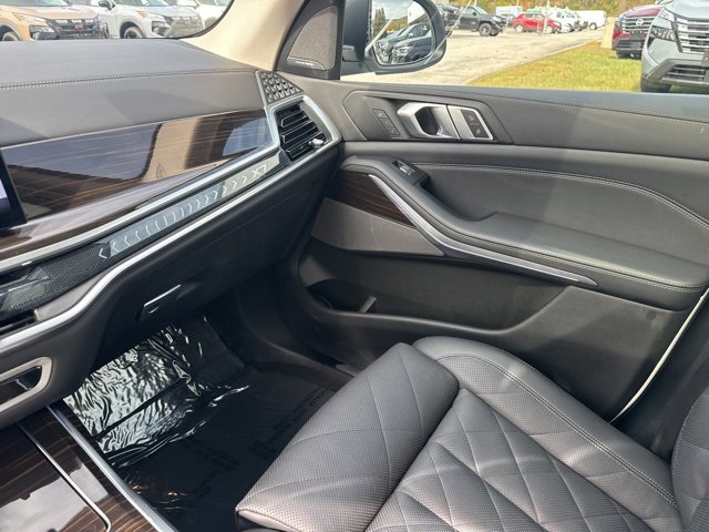 Used 2024 BMW X7 xDrive40i image 86