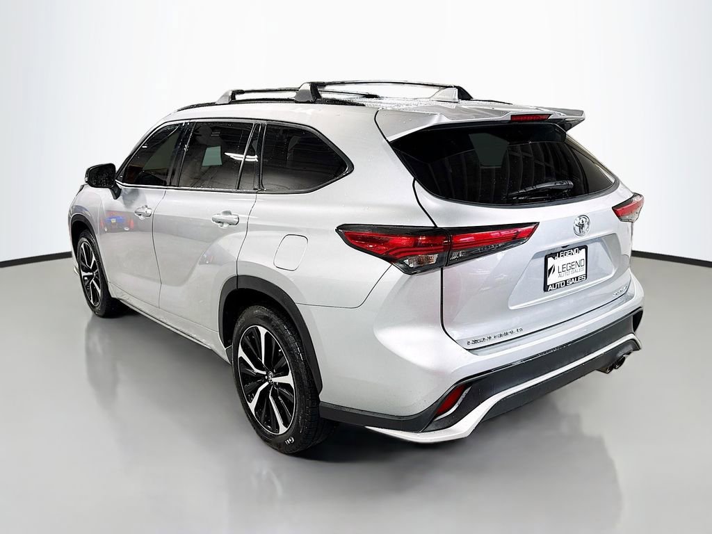 Used 2021 Toyota Highlander XSE image 9