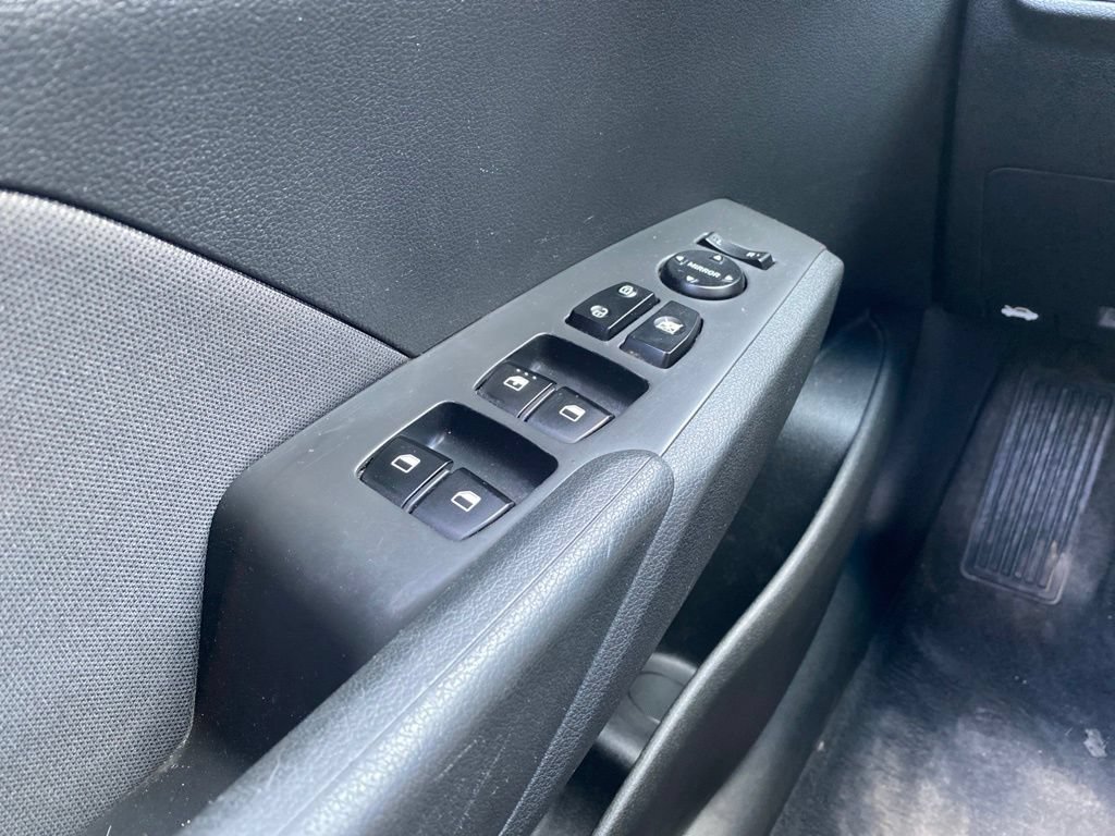 Used 2018 Hyundai Accent SE FWD image 22