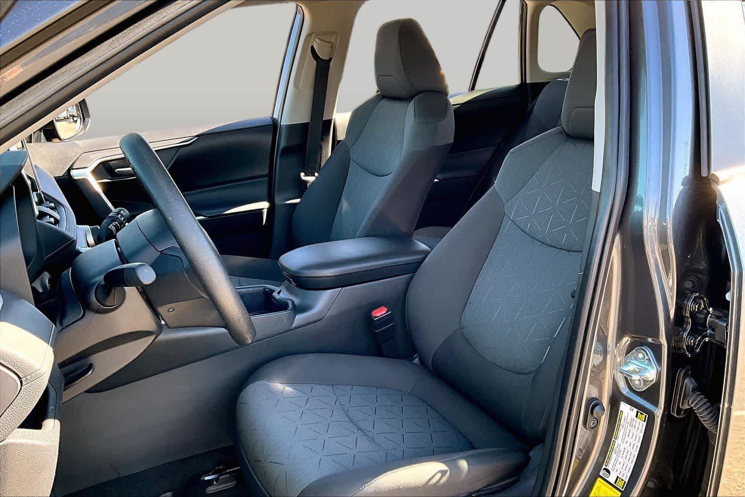 Certified 2025 Toyota RAV4 XLE w/ Convenience Package FWD image 7