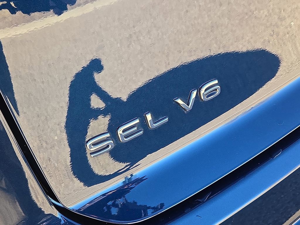 Used 2022 Volkswagen Atlas Cross Sport SEL Premium R-Line w/ Cross Sport MDO Package image 11