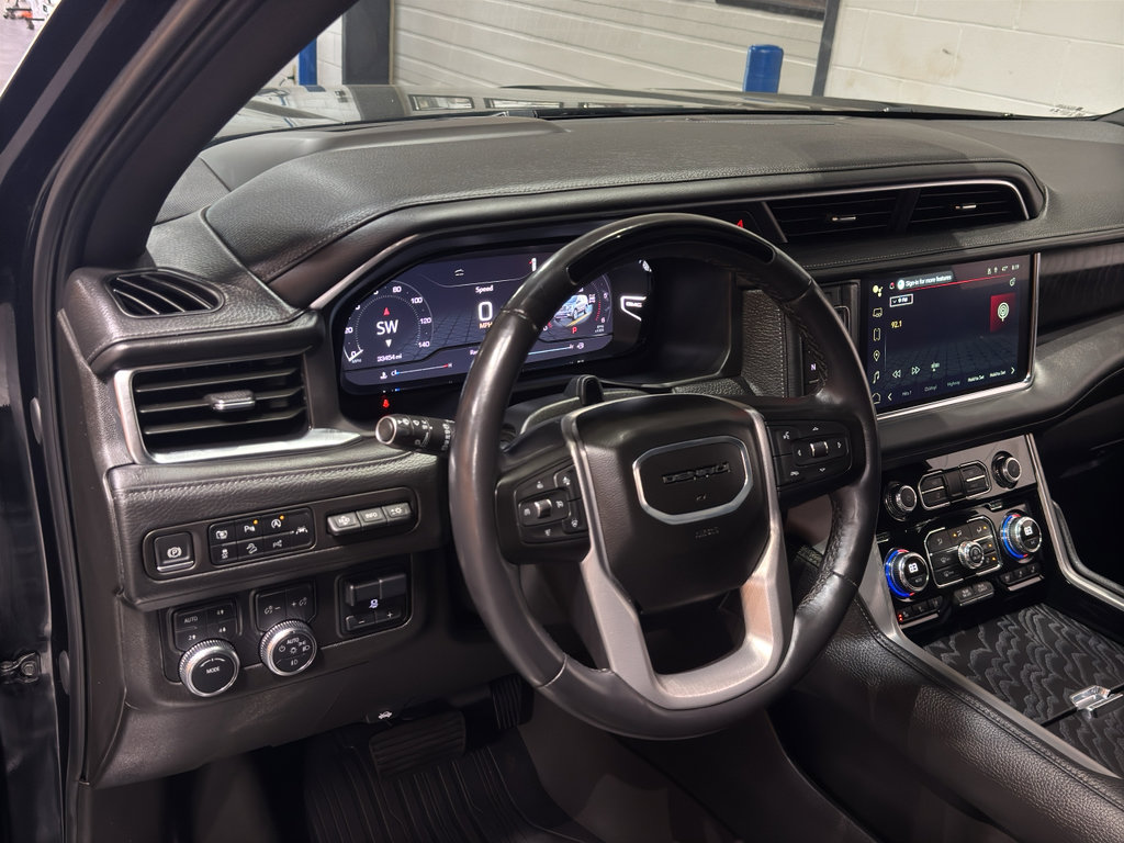 Used 2024 GMC Yukon Denali w/ Advanced Technology Package AWD/4WD image 20