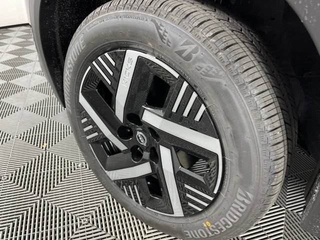 New 2026 Nissan Kicks SV w/ Cold Weather Package FWD image 13