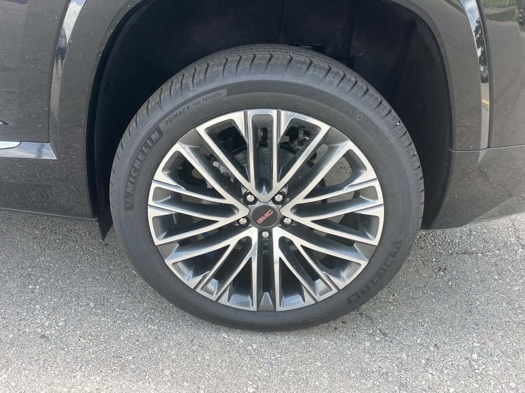 New 2026 GMC Terrain Denali w/ LPO, Floor Liner Package AWD/4WD image 18
