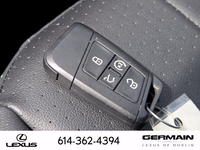 Used 2024 Volkswagen Tiguan SE AWD/4WD image 40