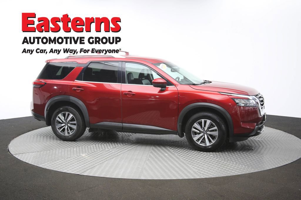 Used 2022 Nissan Pathfinder SL AWD/4WD image 46