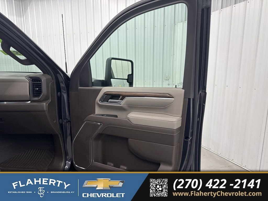 Used 2024 Chevrolet Silverado 2500 LT image 12