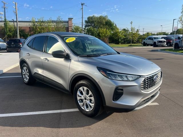 Used 2024 Ford Escape Active AWD/4WD image 3