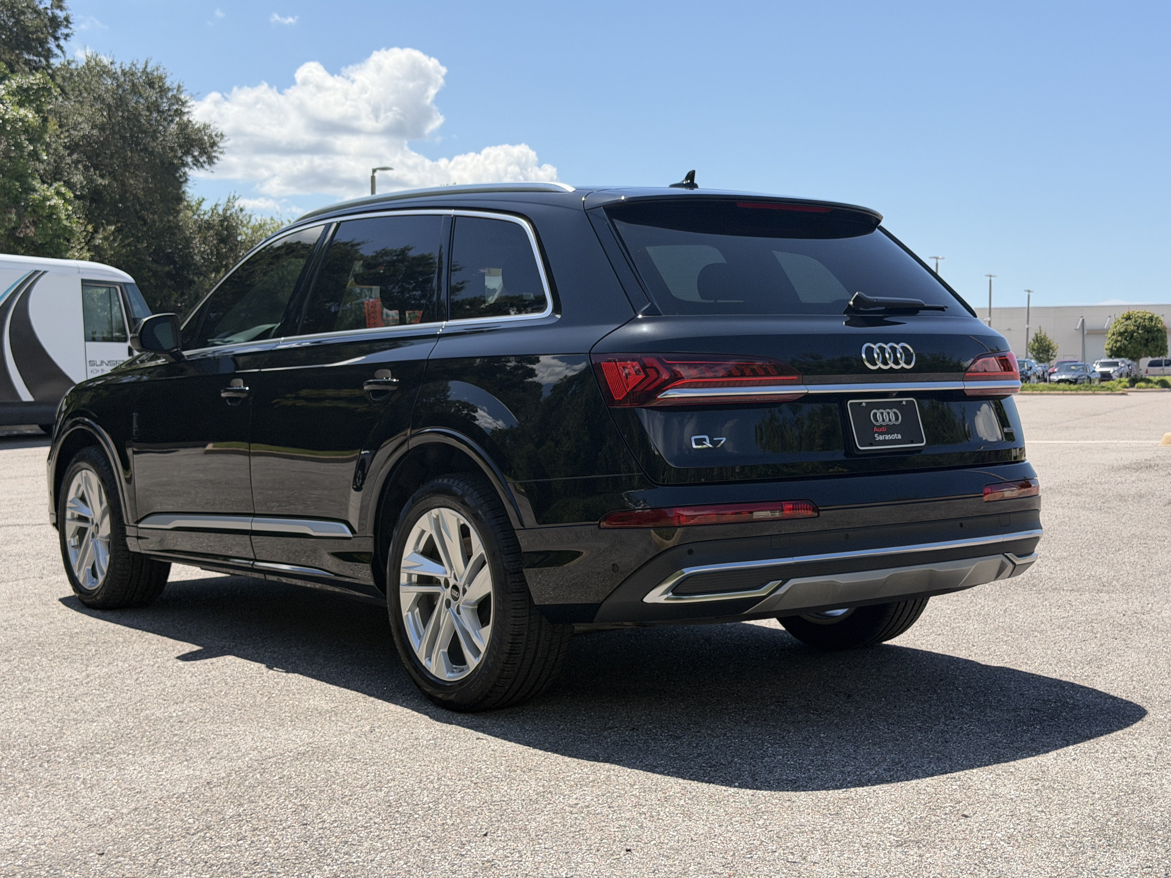 Used 2023 Audi Q7 2.0T Premium Plus w/ Premium Plus Package AWD/4WD image 6