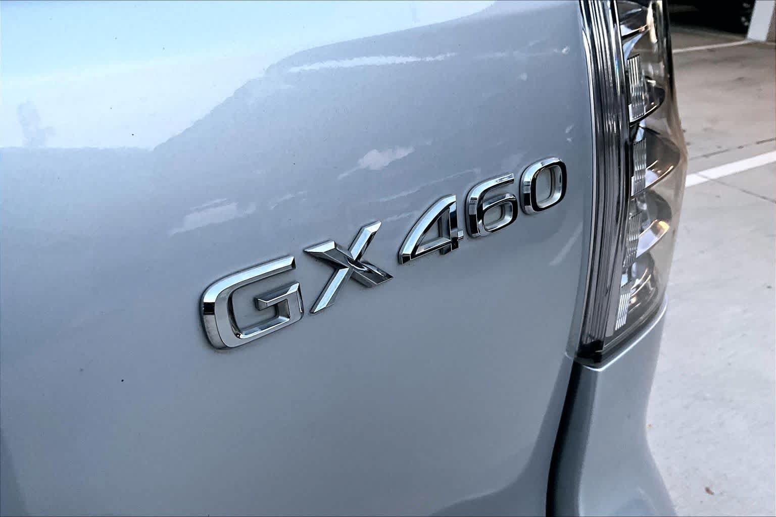 Used 2014 Lexus GX 460 Luxury AWD/4WD image 9