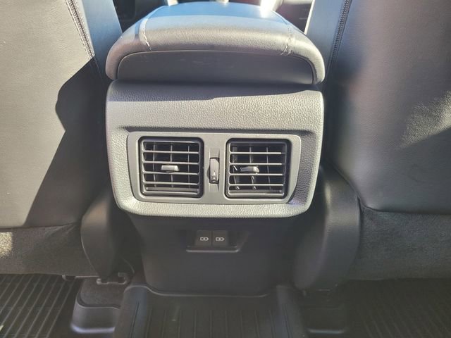 Used 2024 Toyota Venza Nightshade image 15