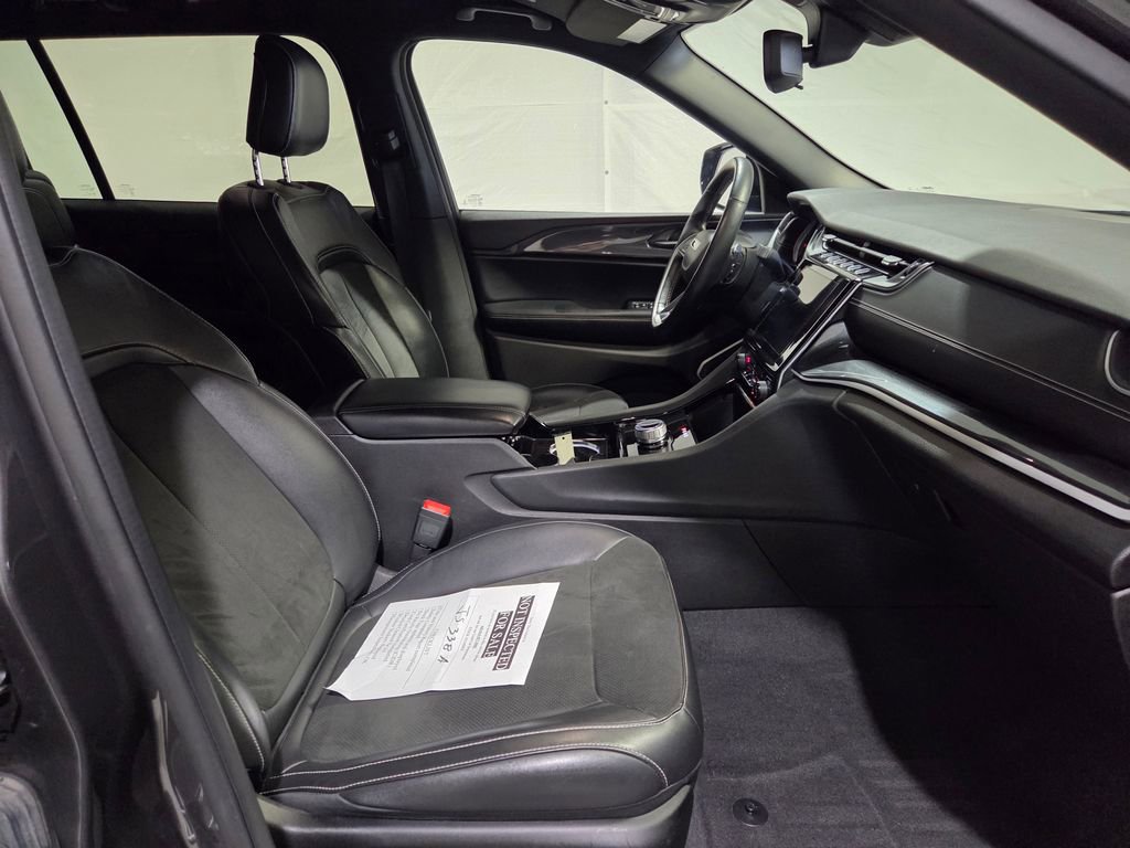 Certified 2022 Jeep Grand Cherokee L Laredo image 10