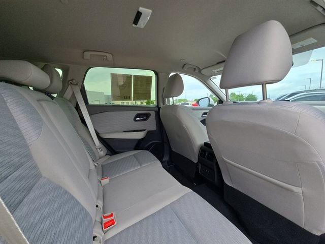 Used 2023 Nissan Rogue SV FWD image 27