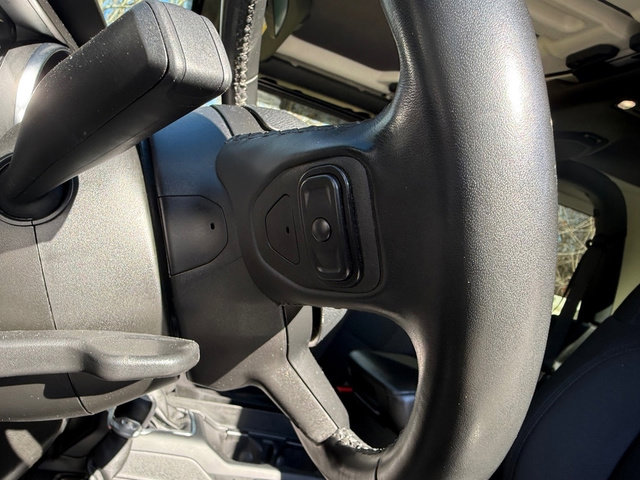 Used 2021 Jeep Wrangler Sport image 13