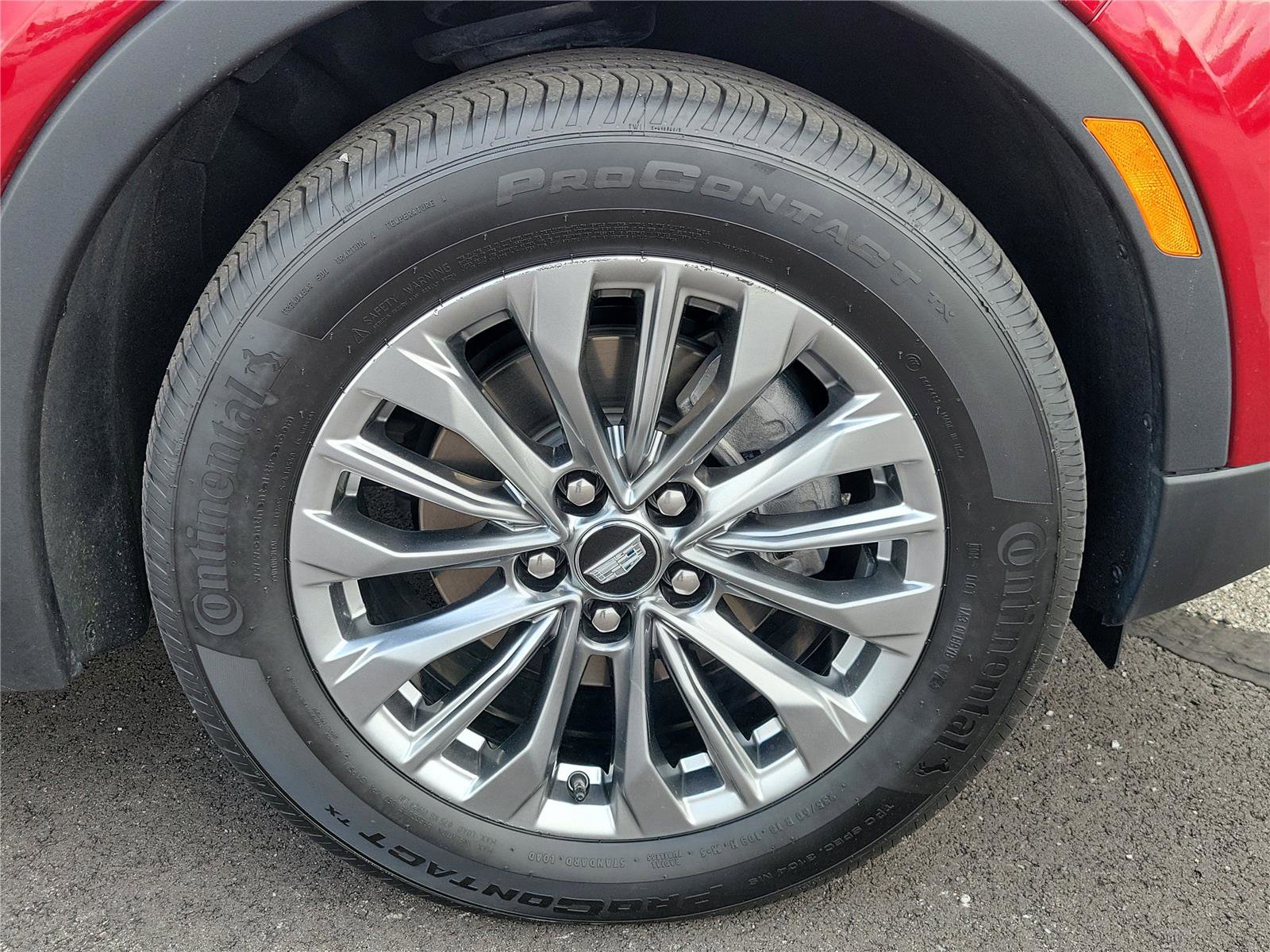 Used 2024 Cadillac XT4 Premium Luxury w/ Active Safety Package AWD/4WD image 6
