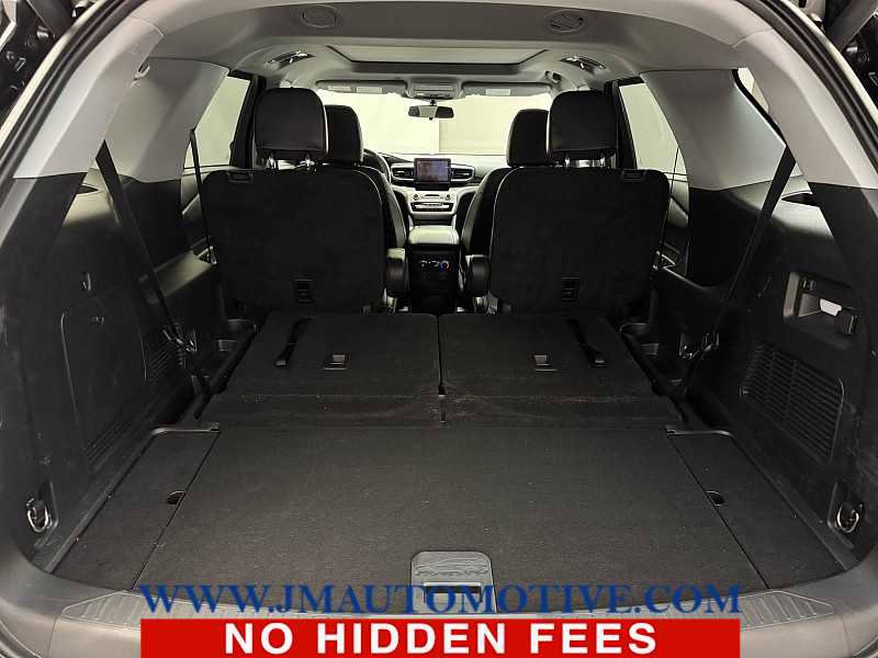Used 2023 Ford Explorer XLT w/ Equipment Group 202A AWD/4WD image 19