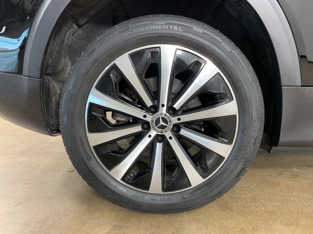 Used 2022 Mercedes-Benz GLB 250 4MATIC w/ Premium Package Lite image 39