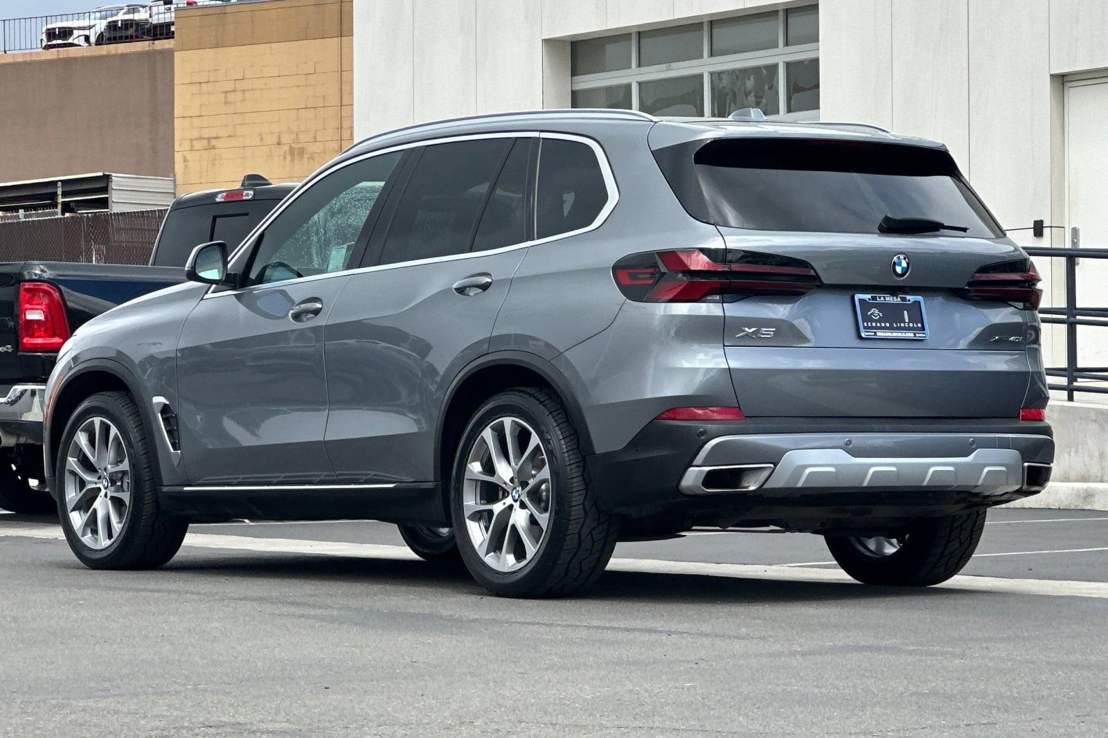 Used 2025 BMW X5 xDrive40i AWD/4WD image 5