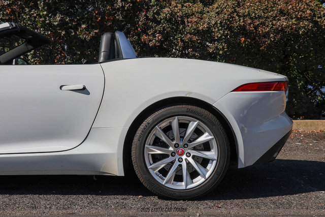 Used 2017 Jaguar F-TYPE Convertible image 5