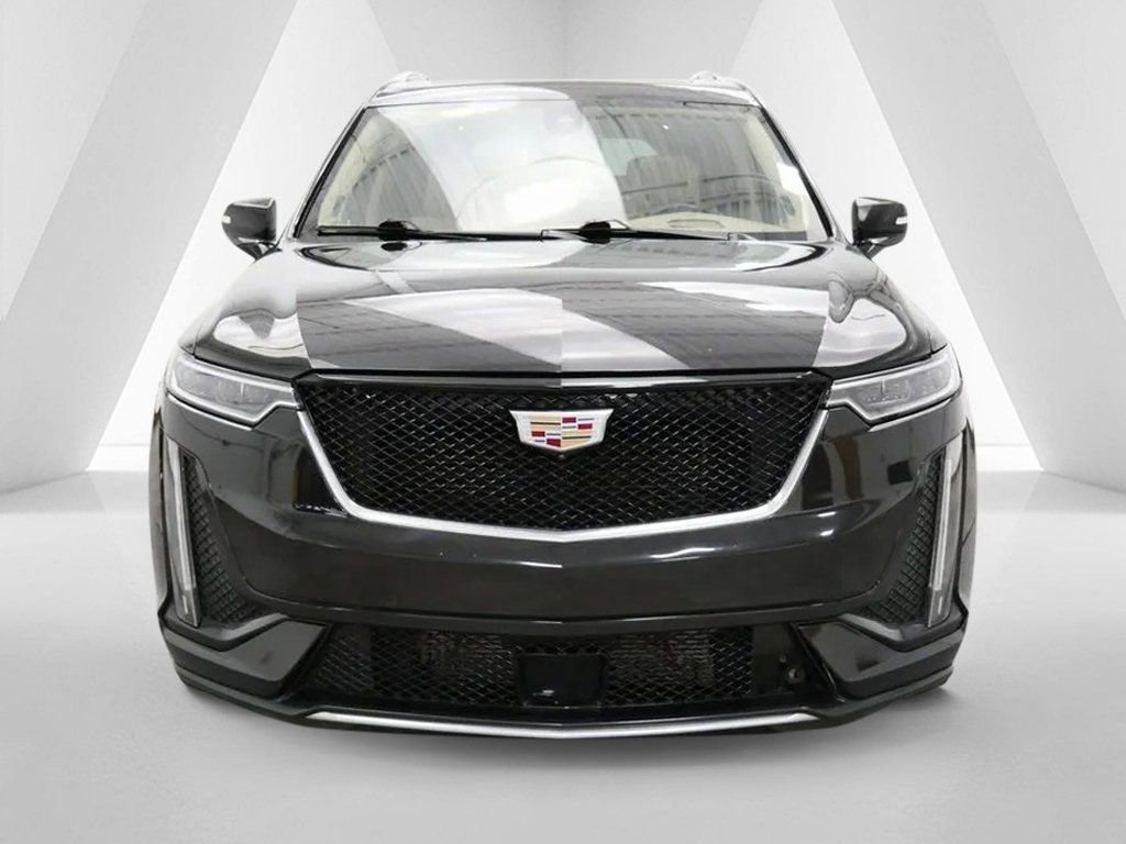 Used 2023 Cadillac XT6 Sport w/ Platinum Package AWD/4WD image 2