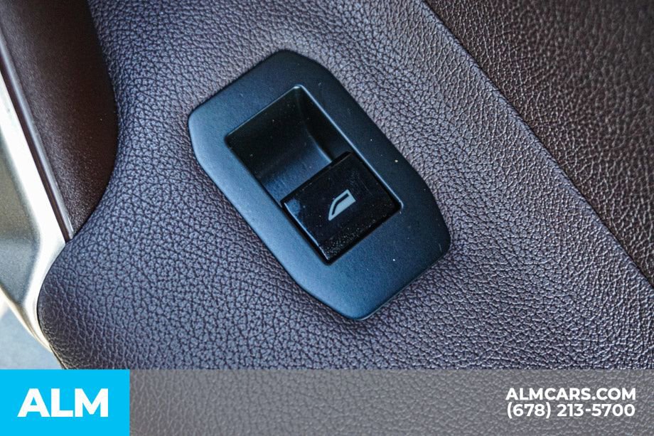 Used 2022 BMW iX xDrive50 w/ Convenience Package image 60