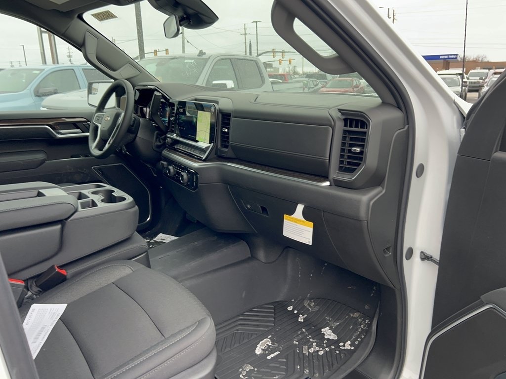 New 2026 Chevrolet Silverado 1500 LT w/ Z71 Off-Road Package AWD/4WD image 5