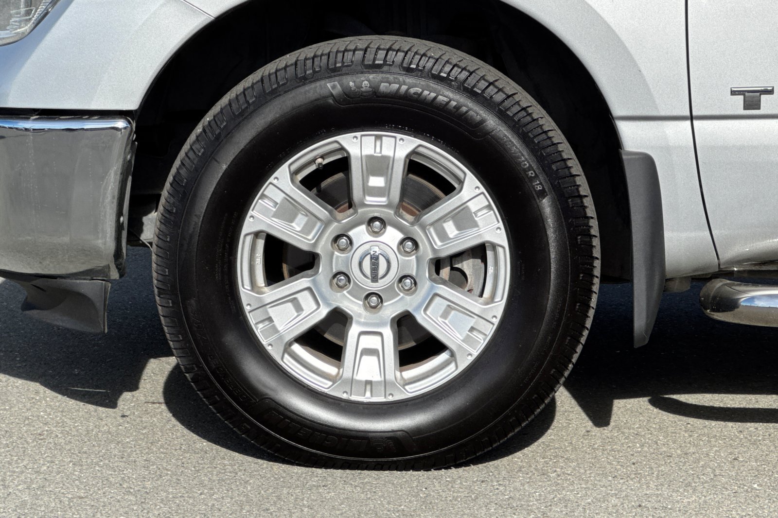 Used 2017 Nissan Titan SV AWD/4WD image 24