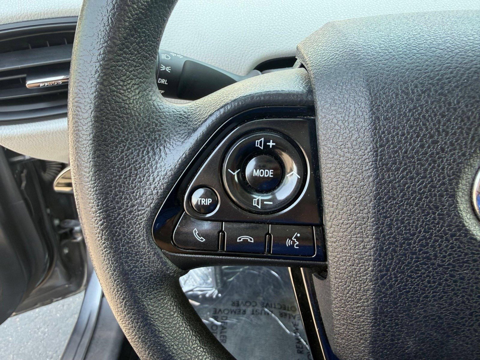 Used 2022 Toyota Prius LE FWD image 15