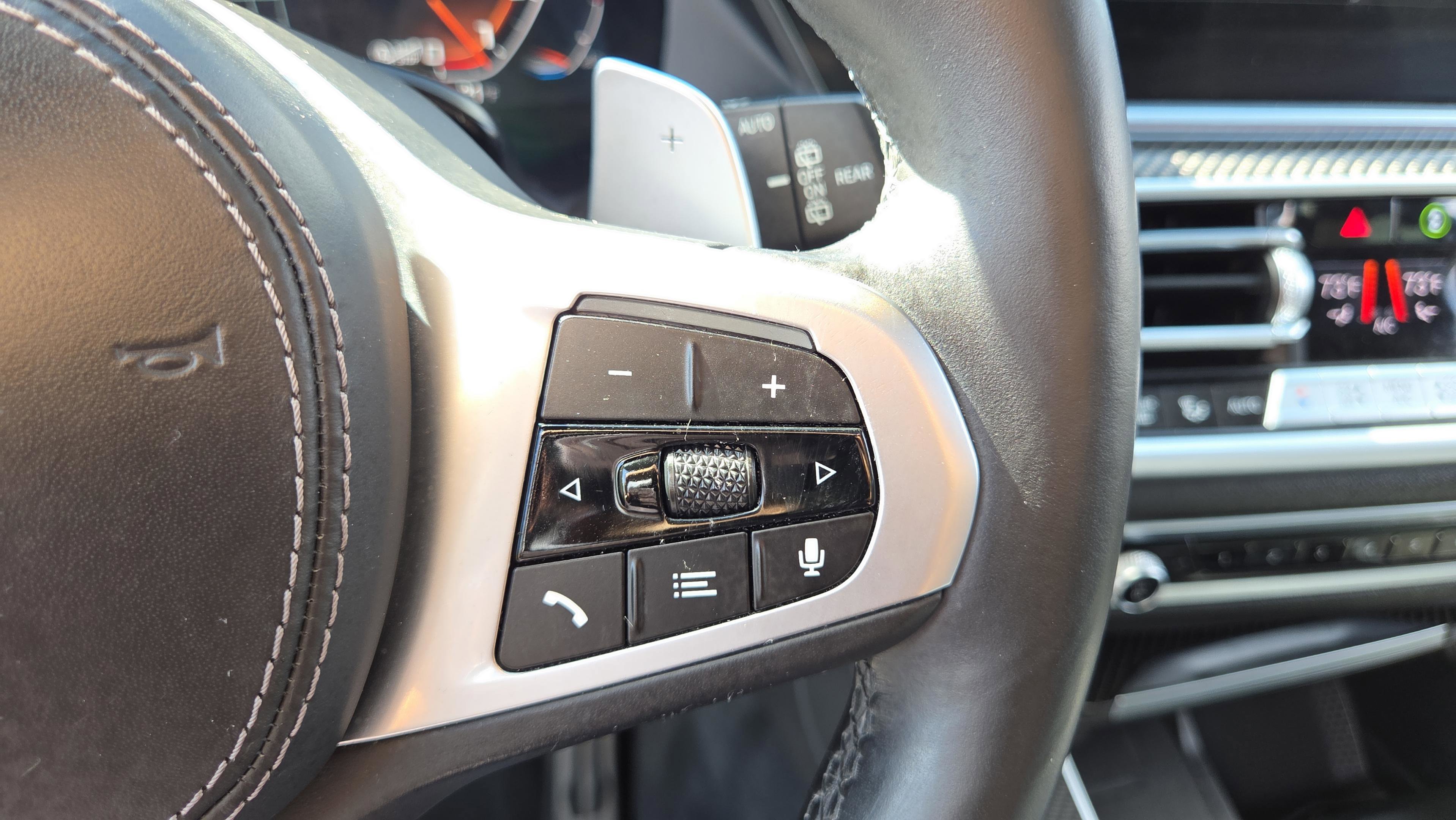 Used 2022 BMW X5 M50i image 30