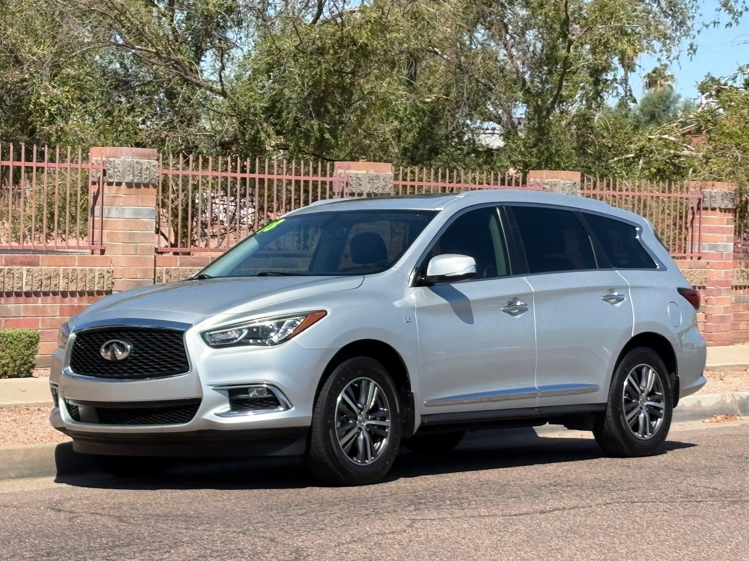 Used 2018 INFINITI QX60 FWD w/ Premium Package image 1