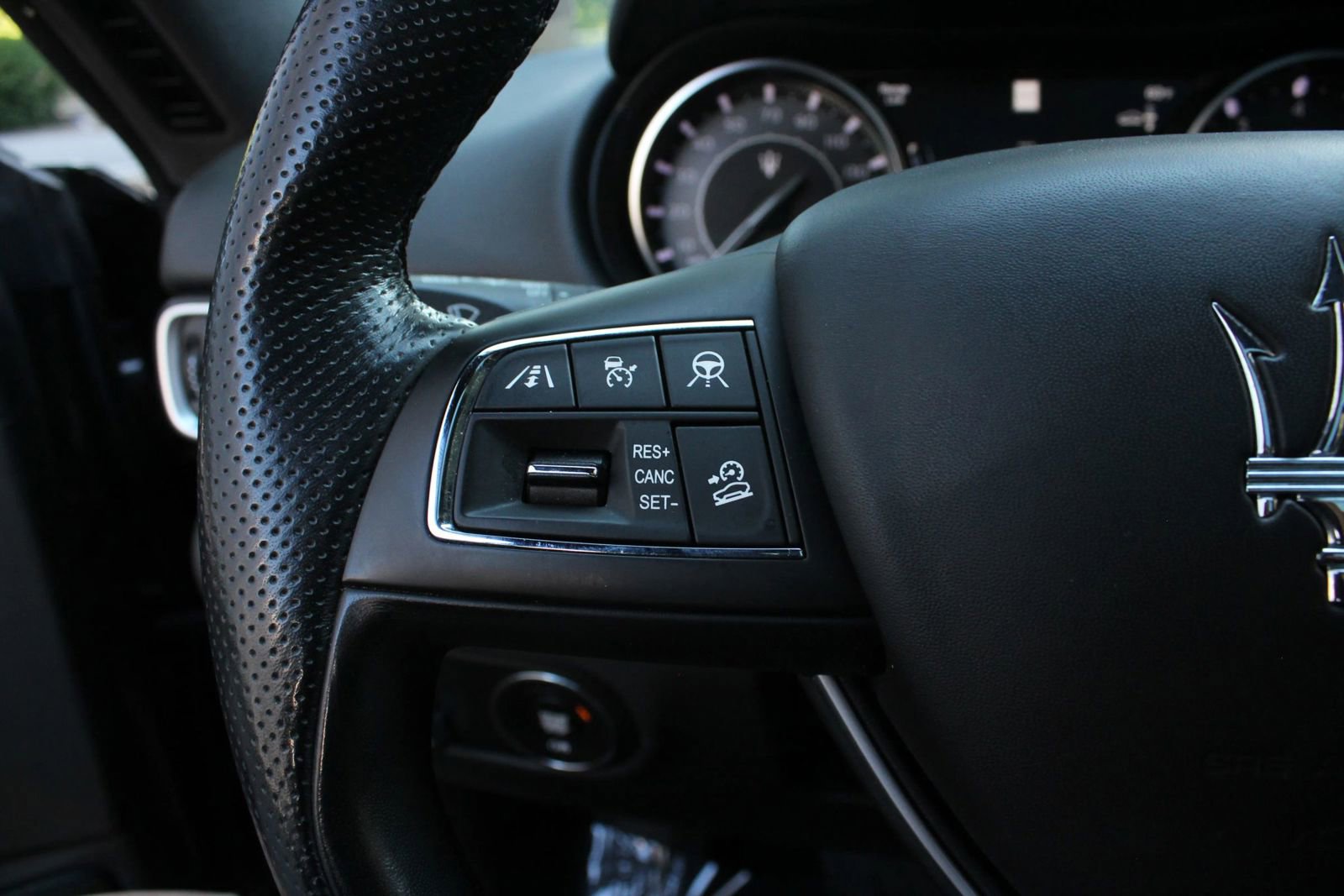 Used 2022 Maserati Levante GT AWD/4WD image 31