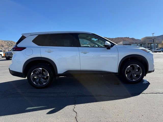 Used 2025 Nissan Rogue SV image 9