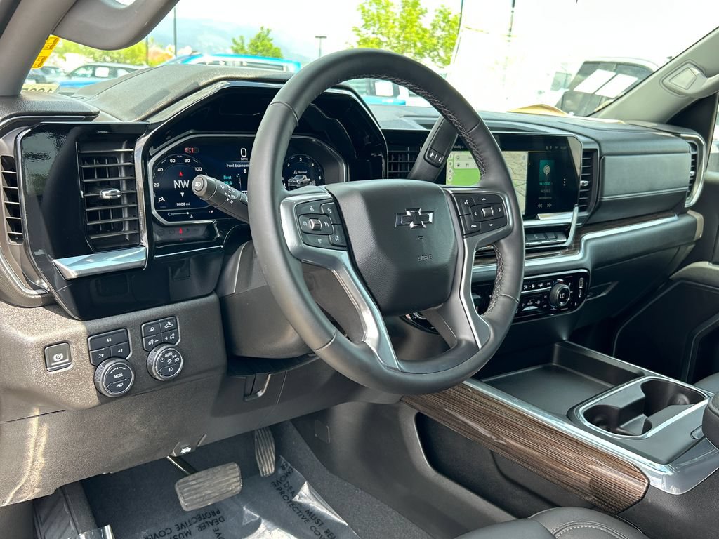 Used 2025 Chevrolet Silverado 2500 LT w/ Trail Boss Package AWD/4WD image 7