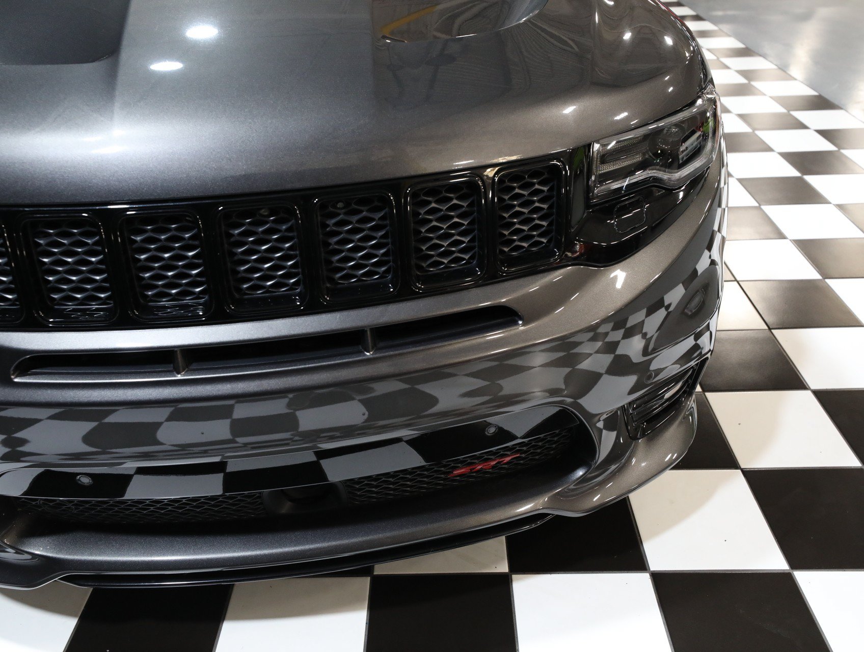 Used 2019 Jeep Grand Cherokee SRT AWD/4WD image 10
