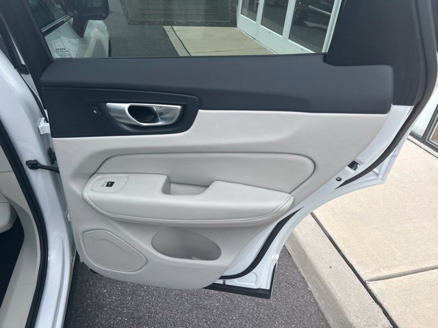 Certified 2024 Volvo XC60 B5 Core w/ Climate Package AWD/4WD image 12