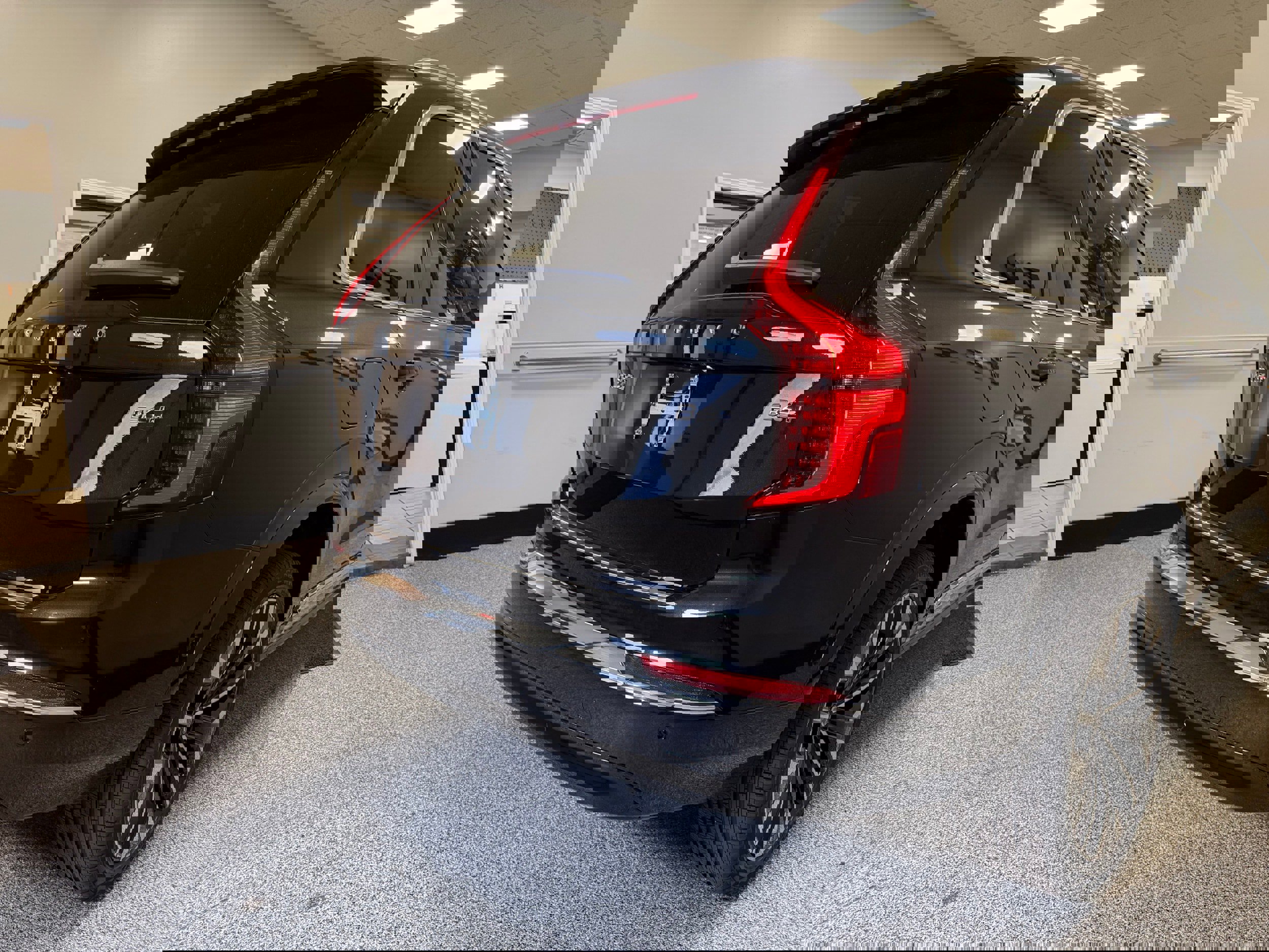 New 2026 Volvo XC90 B6 Ultra w/ Protection Package Premier image 8