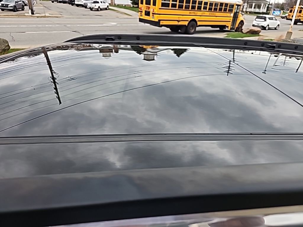 Certified 2019 Jeep Compass Limited w/ Safety & Security Group image 11