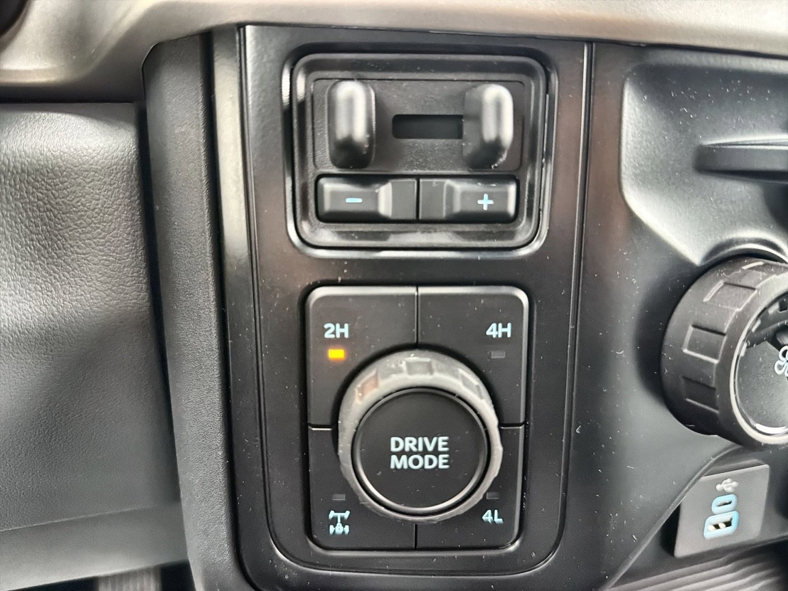 New 2026 Ford F250 XLT w/ FX4 Off-Road Package AWD/4WD image 42