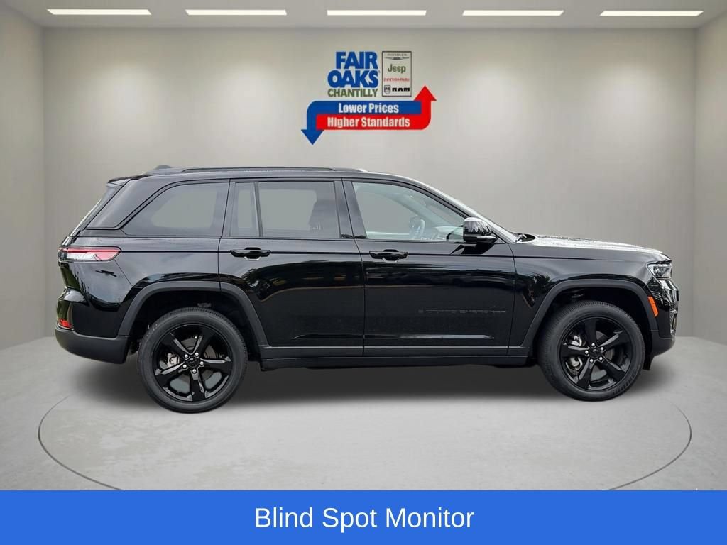 Certified 2025 Jeep Grand Cherokee Altitude AWD/4WD image 7