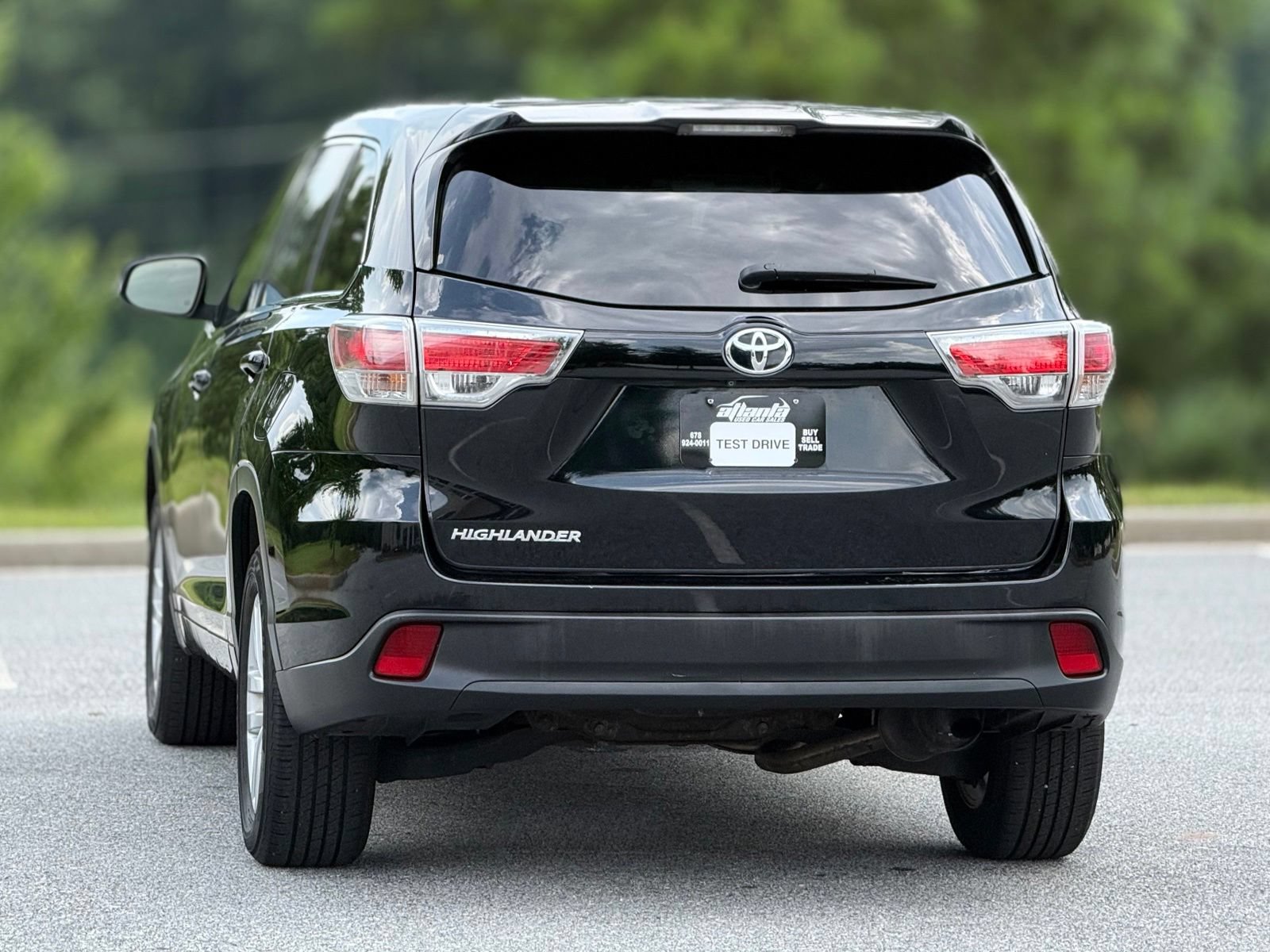 Used 2016 Toyota Highlander LE FWD image 5