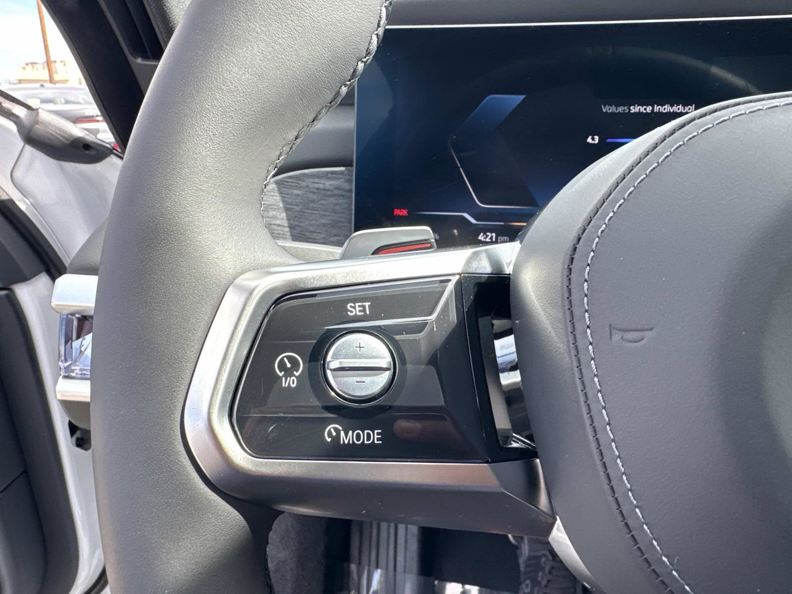 Used 2025 BMW i7 eDrive50 w/ M Sport Package image 18